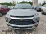 2024 Chevrolet Blazer LT z VIN 3GNKBJR42RS170162, wystawiony jako Copart lot #57754705 z przebiegiem 13 644 mil mil oraz Czysty tytuł • Clean title. Historia ofert i sprzedaży dostępna na DreamBid. Obrazek 5.