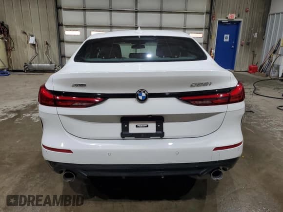 ✅ 2022 BMW 2 Series 228i xDrive • VIN: WBA73AK07N7K40750 • Lot: 66621875. Wystawiony na Copart z przebiegiem Nie podano. Bezpłatny archiwum sprzedaży aukcyjnych z USA i szczegółowy raport historii pojazdu na DreamBid. Zdjęcie 6.