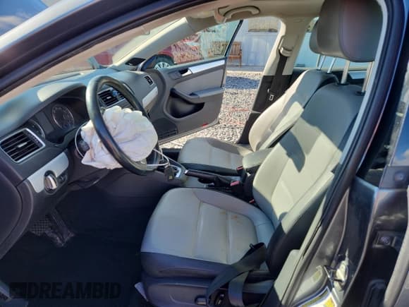 ✅ 2013 Volkswagen Jetta Hybrid • VIN: 3VW637AJ1DM289620 • Lot: 92242245. Listed on Copart with 131,029 mi. Free auction sales archive from the USA and detailed vehicle history report at DreamBid. Image 7.