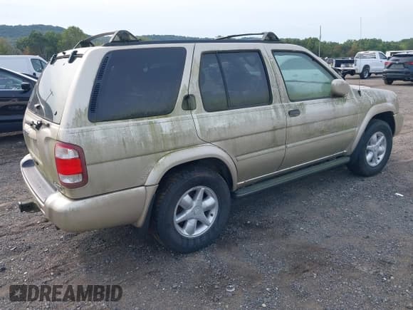✅ 2001 Nissan Pathfinder SE • VIN: JN8DR09Y01W579252 • Lot: 43322316. Listed on IAAI with 214,220 mi. Free auction sales archive from the USA and detailed vehicle history report at DreamBid. Image 4.