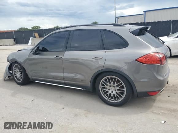 ✅ 2012 Porsche Cayenne S • VIN: WP1AB2A20CLA46519 • Lot: 80089165. Wystawiony na Copart z przebiegiem 179 068 mil. Bezpłatny archiwum sprzedaży aukcyjnych z USA i szczegółowy raport historii pojazdu na DreamBid. Zdjęcie 2.