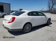 ✅ 2015 Lincoln MKS • VIN: 1LNHL9DK7FG605218 • Лот: 50882695. Опубликован ранее на Copart с пробегом 160 907 миль. Бесплатный доступ к архиву аукционных продаж из США и подробный отчёт об истории автомобиля на DreamBid. Изображение 3.