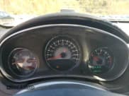 ✅ 2013 Chrysler 200 Touring • VIN: 1C3BCBEB3DN560100 • Lot: 87376905. Wystawiony na Copart z przebiegiem 198 945 mil. Bezpłatny archiwum sprzedaży aukcyjnych z USA i szczegółowy raport historii pojazdu na DreamBid. Zdjęcie 9.