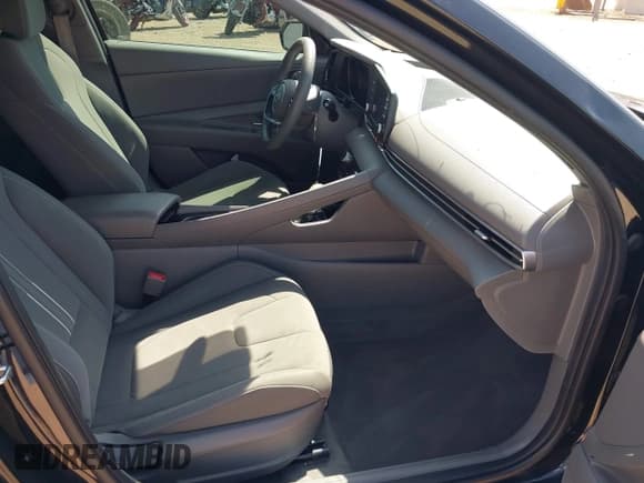 ✅ 2022 Hyundai Elantra Blue • VIN: KMHLM4AJ2NU028765 • Lot: 42516435. Listed on IAAI with 100,649 mi. Free auction sales archive from the USA and detailed vehicle history report at DreamBid. Image 5.