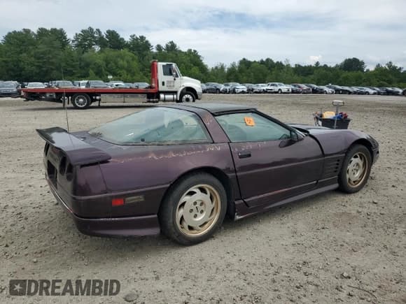 ✅ 1994 Chevrolet Corvette • VIN: 1G1YY22P6R5103420 • Lot: 63216335. Wystawiony na Copart z przebiegiem Nie podano. Bezpłatny archiwum sprzedaży aukcyjnych z USA i szczegółowy raport historii pojazdu na DreamBid. Zdjęcie 3.