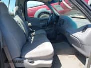 ✅ 1998 Ford F-150 • VIN: 1FTZF18W5WNB28038 • Lot: 42076019. Wystawiony na IAAI z przebiegiem 316 767 mil. Bezpłatny archiwum sprzedaży aukcyjnych z USA i szczegółowy raport historii pojazdu na DreamBid. Zdjęcie 5.