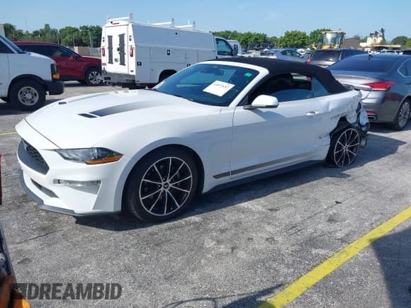 ✅ 2021 Ford Mustang EcoBoost • VIN: 1FATP8UH4M5114475 • Lot: 43072657. Wystawiony na IAAI z przebiegiem 91 377 mil. Bezpłatny archiwum sprzedaży aukcyjnych z USA i szczegółowy raport historii pojazdu na DreamBid. Zdjęcie 2.
