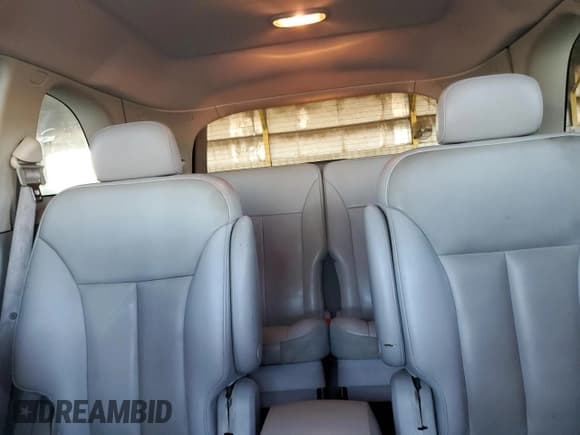 ✅ 2007 Chrysler Pacifica Touring • VIN: 2A8GM68X47R336069 • Lot: 90887425. Wystawiony na Copart z przebiegiem 119 814 mil. Bezpłatny archiwum sprzedaży aukcyjnych z USA i szczegółowy raport historii pojazdu na DreamBid. Zdjęcie 10.