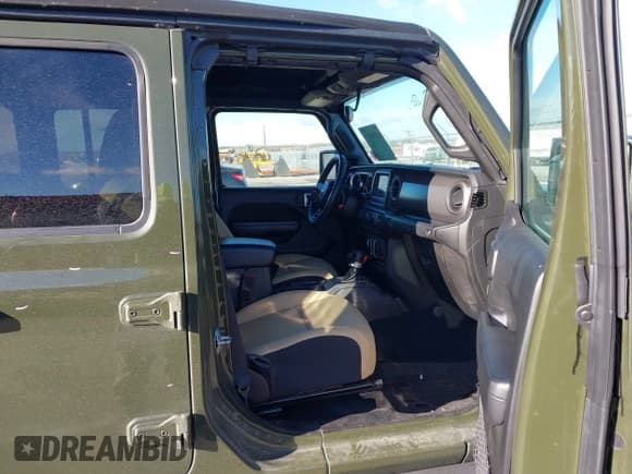 ✅ 2022 Jeep Wrangler Unlimited Sport S • VIN: 1C4HJXDG6NW190732 • Lot: 43789977. Listed on IAAI with 30,870 mi. Free auction sales archive from the USA and detailed vehicle history report at DreamBid. Image 5.