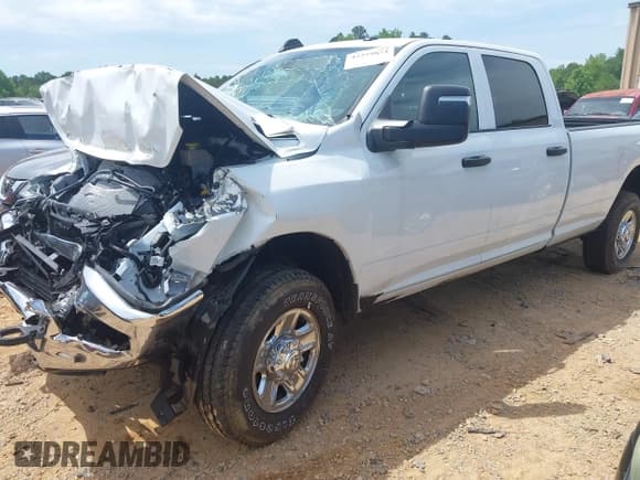 ✅ 2023 Ram 2500 Tradesman • VIN: 3C6UR5HJ5PG537025 • Lot: 42259872. Listed on IAAI with 697 mi. Free auction sales archive from the USA and detailed vehicle history report at DreamBid. Image 19.