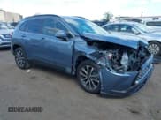 ✅ 2023 Toyota Corolla Cross XLE • VIN: 7MUEAABG6PV066987 • Лот: 43348153. Опубликован ранее на IAAI с пробегом 33 771 миль. Бесплатный доступ к архиву аукционных продаж из США и подробный отчёт об истории автомобиля на DreamBid. Изображение 1.