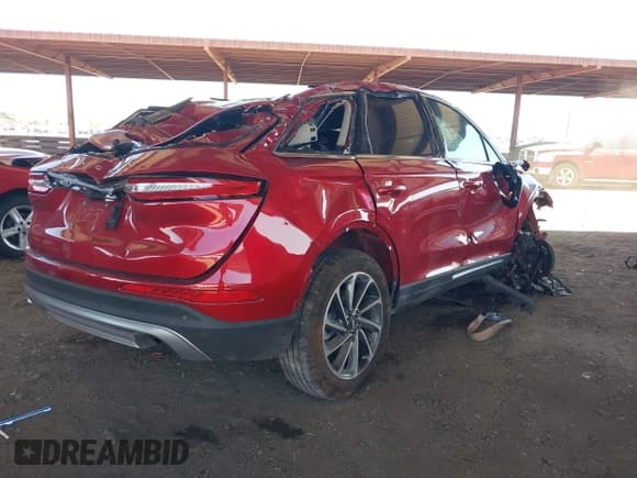 ✅ 2023 Lincoln Corsair Standard • VIN: 5LMCJ1CA9PUL22376 • Lot: 42207647. Wystawiony na IAAI z przebiegiem Nie podano. Bezpłatny archiwum sprzedaży aukcyjnych z USA i szczegółowy raport historii pojazdu na DreamBid. Zdjęcie 4.