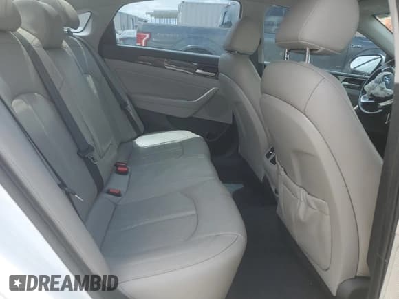 ✅ 2018 Hyundai Sonata Limited • VIN: 5NPE34AF2JH681953 • Лот: 66128045. Опубликован ранее на Copart с пробегом 111 261 миль. Бесплатный доступ к архиву аукционных продаж из США и подробный отчёт об истории автомобиля на DreamBid. Изображение 10.