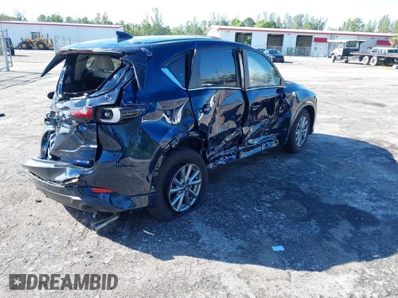 ✅ 2025 Mazda CX-5 S Preferred • VIN: JM3KFBCL8S0620890 • Lot: 43304198. Listed on IAAI with 3,232 mi. Free auction sales archive from the USA and detailed vehicle history report at DreamBid. Image 4.
