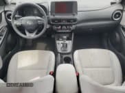 ✅ 2023 Hyundai Kona SEL • VIN: KM8K6CAB6PU997741 • Лот: 63395564. Опубликован ранее на Copart с пробегом 34 962 миль. Бесплатный доступ к архиву аукционных продаж из США и подробный отчёт об истории автомобиля на DreamBid. Изображение 8.