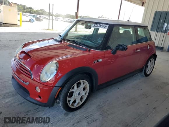 ✅ 2006 MINI Hardtop S • VIN: WMWRE335X6TJ34052 • Lot: 82626565. Listed on Copart with 96,761 mi. Free auction sales archive from the USA and detailed vehicle history report at DreamBid. Image 1.