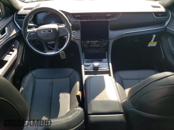 ✅ 2025 Jeep Grand Cherokee Limited • VIN: 1C4RJKBG0S8711132 • Lot: 71666455. Wystawiony na Copart z przebiegiem Nie podano. Bezpłatny archiwum sprzedaży aukcyjnych z USA i szczegółowy raport historii pojazdu na DreamBid. Zdjęcie 8.