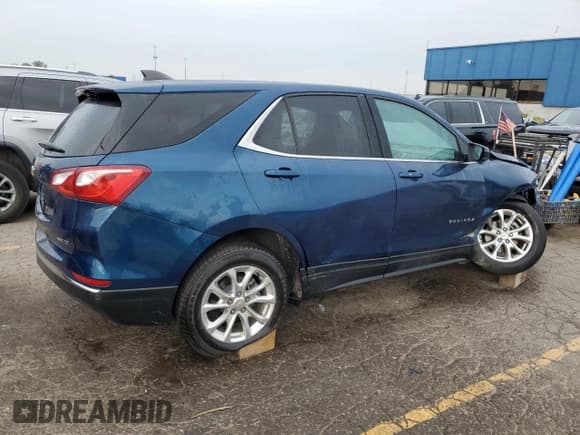 ✅ 2020 Chevrolet Equinox LT • VIN: 2GNAXUEV4L6283372 • Лот: 70697315. Опубликован ранее на Copart с пробегом 99 482 миль. Бесплатный доступ к архиву аукционных продаж из США и подробный отчёт об истории автомобиля на DreamBid. Изображение 3.