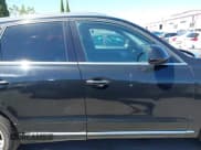 ✅ 2017 Audi Q5 Premium Plus • VIN: WA1L2AFP0HA013977 • Lot: 40137120. Wystawiony na IAAI z przebiegiem 62 834 mil. Bezpłatny archiwum sprzedaży aukcyjnych z USA i szczegółowy raport historii pojazdu na DreamBid. Zdjęcie 13.