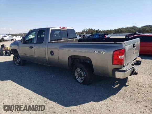 ✅ 2007 Chevrolet Silverado 2500HD 2LT • VIN: 1GCHK29607E590679 • Lot: 71999214. Wystawiony na Copart z przebiegiem 123 046 mil. Bezpłatny archiwum sprzedaży aukcyjnych z USA i szczegółowy raport historii pojazdu na DreamBid. Zdjęcie 2.