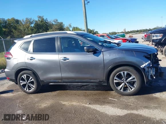 ✅ 2018 Nissan Rogue S • VIN: JN8AT2MT8JW462031 • Lot: 43613795. Listed on IAAI with 70,960 mi. Free auction sales archive from the USA and detailed vehicle history report at DreamBid. Image 14.