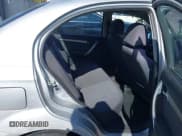 ✅ 2009 Chevrolet Aveo 1LT • VIN: KL1TD56E49B362553 • Lot: 43525304. Wystawiony na IAAI z przebiegiem 141 769 mil. Bezpłatny archiwum sprzedaży aukcyjnych z USA i szczegółowy raport historii pojazdu na DreamBid. Zdjęcie 8.