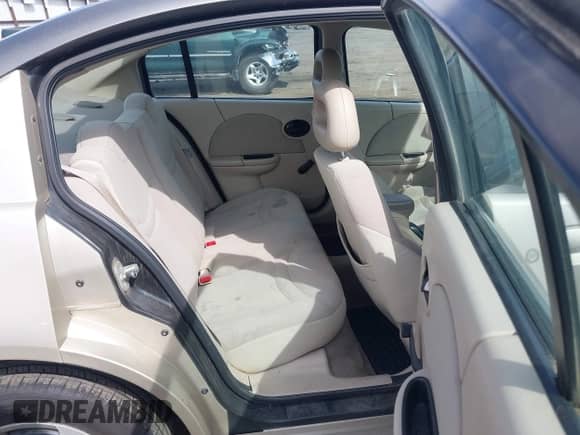 2004 Saturn ION ION 2 z VIN 1G8AJ52F94Z121055, wystawiony jako IAAI lot #42846694 z przebiegiem 95 657 mil mil oraz . Historia ofert i sprzedaży dostępna na DreamBid. Obrazek 8.