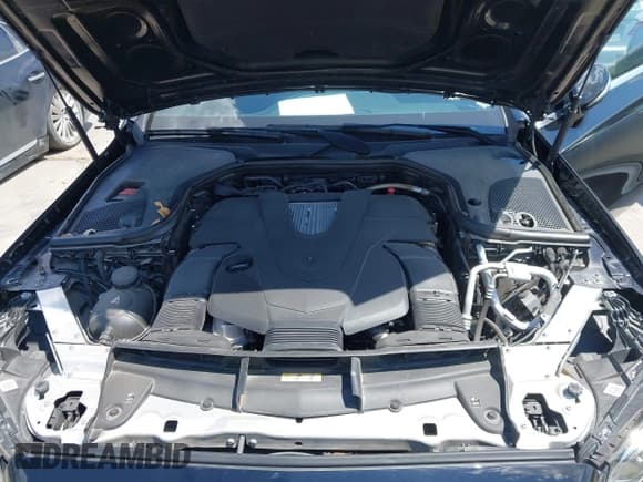 ✅ 2019 Mercedes-Benz E 450 • VIN: WDD1J6HB9KF117897 • Lot: 43116231. Listed on IAAI with 29,113 mi. Free auction sales archive from the USA and detailed vehicle history report at DreamBid. Image 10.