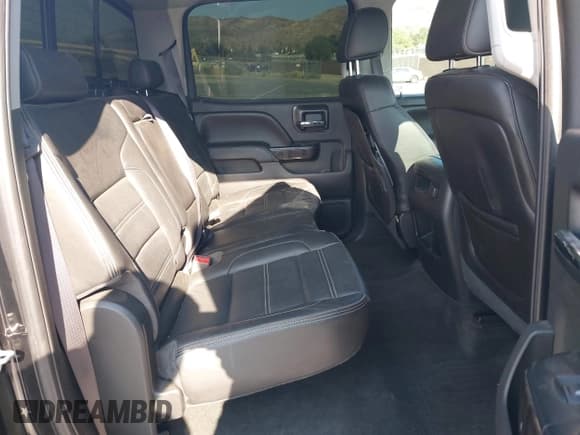 ✅ 2015 GMC Sierra 1500 Denali • VIN: 3GTU2WEJ6FG512222 • Lot: 42728975. Listed on IAAI with 86,679 mi. Free auction sales archive from the USA and detailed vehicle history report at DreamBid. Image 8.