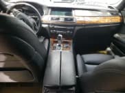 ✅ 2014 BMW 7 Series 740i • VIN: WBAYA6C50ED144168 • Lot: 57034655. Wystawiony na Copart z przebiegiem 118 806 mil. Bezpłatny archiwum sprzedaży aukcyjnych z USA i szczegółowy raport historii pojazdu na DreamBid. Zdjęcie 8.