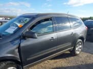 ✅ 2011 Chevrolet Traverse LS • VIN: 1GNKREED5BJ349375 • Lot: 43339348. Wystawiony na IAAI z przebiegiem 170 689 mil. Bezpłatny archiwum sprzedaży aukcyjnych z USA i szczegółowy raport historii pojazdu na DreamBid. Zdjęcie 14.