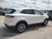 ✅ 2018 Lincoln MKC Select • VIN: 5LMCJ2C92JUL32637 • Лот: 69808755. Опубликован ранее на Copart с пробегом 41 182 миль. Бесплатный доступ к архиву аукционных продаж из США и подробный отчёт об истории автомобиля на DreamBid. Изображение 3.