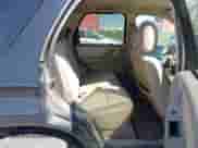 2006 Mercury Mariner Luxury z VIN 4M2YU56186DJ00220, wystawiony jako IAAI lot #42174056 z przebiegiem 208 820 mil mil oraz . Historia ofert i sprzedaży dostępna na DreamBid. Obrazek 8.