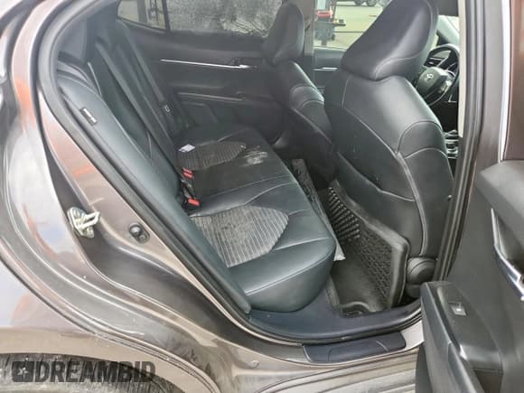 ✅ 2020 Toyota Camry SE • VIN: 4T1M11AK5LU388680 • Лот: 70761255. Опубликован ранее на Copart с пробегом 81 912 миль. Бесплатный доступ к архиву аукционных продаж из США и подробный отчёт об истории автомобиля на DreamBid. Изображение 10.