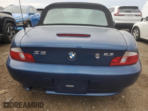 ✅ 2000 BMW Z3 2.5 • VIN: WBACH9348YLM92485 • Lot: 72951904. Wystawiony na Copart z przebiegiem 90 183 mil. Bezpłatny archiwum sprzedaży aukcyjnych z USA i szczegółowy raport historii pojazdu na DreamBid. Zdjęcie 6.