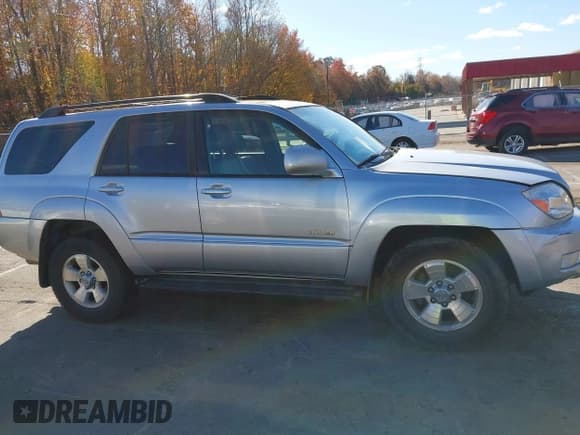 ✅ 2005 Toyota 4Runner Limited • VIN: JTEZU17R858040188 • Лот: 43660606. Опубликован ранее на IAAI с пробегом 228 193 миль. Бесплатный доступ к архиву аукционных продаж из США и подробный отчёт об истории автомобиля на DreamBid. Изображение 13.