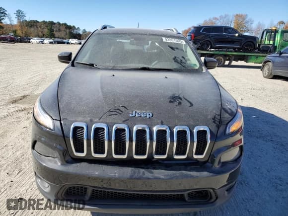 ✅ 2015 Jeep Cherokee Latitude • VIN: 1C4PJMCS4FW583520 • Lot: 92861095. Wystawiony na Copart z przebiegiem 185 664 mil. Bezpłatny archiwum sprzedaży aukcyjnych z USA i szczegółowy raport historii pojazdu na DreamBid. Zdjęcie 5.