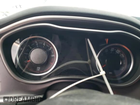 ✅ 2019 Dodge Challenger SXT • VIN: 2C3CDZAG5KH712900 • Lot: 71421304. Listed on Copart with 67,407 mi. Free auction sales archive from the USA and detailed vehicle history report at DreamBid. Image 9.