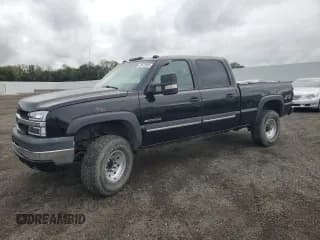 ✅ 2004 Chevrolet Silverado 2500HD LS • VIN: 1GCHK23U84F114144 • Lot: 69573905. Wystawiony na Copart z przebiegiem 149 449 mil. Bezpłatny archiwum sprzedaży aukcyjnych z USA i szczegółowy raport historii pojazdu na DreamBid. Zdjęcie 1.