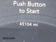 ✅ 2021 Dodge Challenger SXT • VIN: 2C3CDZAG3MH552101 • Lot: 43010727. Wystawiony na IAAI z przebiegiem 45 104 mil. Bezpłatny archiwum sprzedaży aukcyjnych z USA i szczegółowy raport historii pojazdu na DreamBid. Zdjęcie 14.