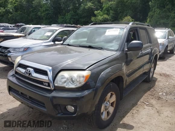 ✅ 2007 Toyota 4Runner SR5 • VIN: JTEBT14R270067641 • Lot: 42777602. Listed on IAAI with 121,677 mi. Free auction sales archive from the USA and detailed vehicle history report at DreamBid. Image 17.