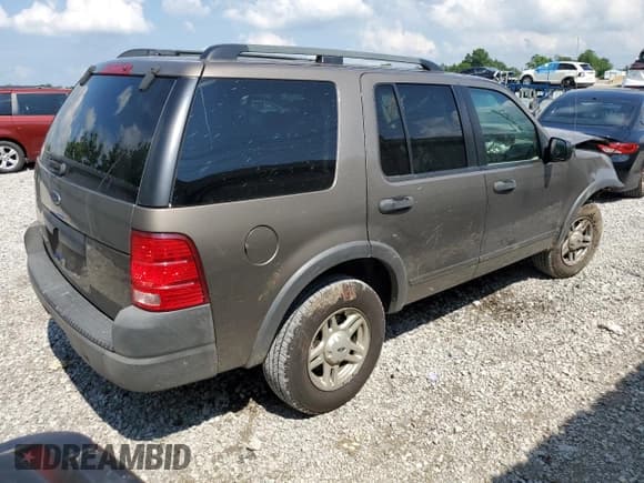 ✅ 2003 Ford Explorer XLS • VIN: 1FMZU72K43UB12036 • Lot: 61124985. Listed on Copart with 210,901 mi. Free auction sales archive from the USA and detailed vehicle history report at DreamBid. Image 3.