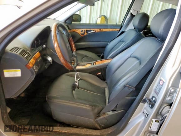 ✅ 2007 Mercedes-Benz E 320 • VIN: WDBUF22X57B069124 • Lot: 64203275. Listed on Copart with 190,862 mi. Free auction sales archive from the USA and detailed vehicle history report at DreamBid. Image 7.