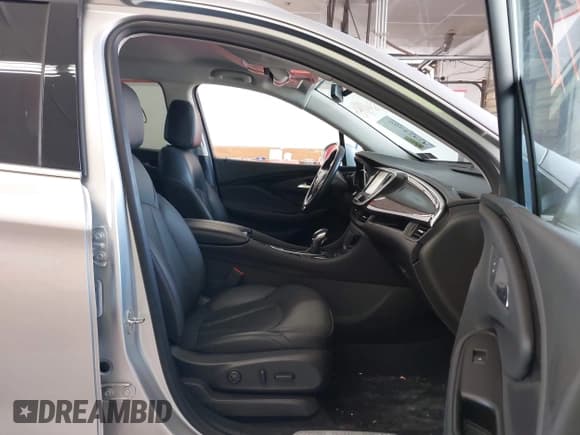 ✅ 2019 Buick Envision Essence • VIN: LRBFX2SA0KD010562 • Lot: 42424996. Listed on IAAI with 43,179 mi. Free auction sales archive from the USA and detailed vehicle history report at DreamBid. Image 5.