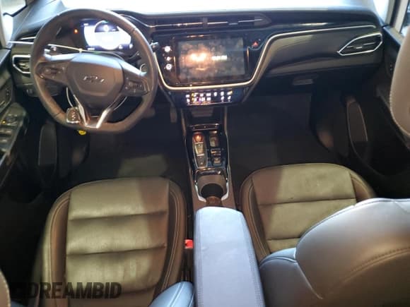 ✅ 2023 Chevrolet Bolt EV 2LT • VIN: 1G1FX6S05P4185826 • Lot: 44374435. Wystawiony na Copart z przebiegiem 8 126 mil. Bezpłatny archiwum sprzedaży aukcyjnych z USA i szczegółowy raport historii pojazdu na DreamBid. Zdjęcie 8.