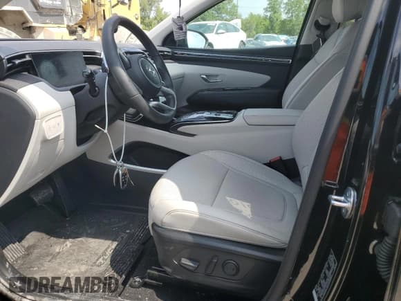 ✅ 2023 Hyundai Tucson Limited • VIN: 5NMJECAE2PH280855 • Lot: 68806584. Wystawiony na Copart z przebiegiem 7 024 mil. Bezpłatny archiwum sprzedaży aukcyjnych z USA i szczegółowy raport historii pojazdu na DreamBid. Zdjęcie 7.