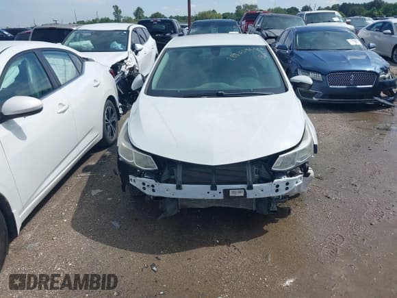 ✅ 2016 Chevrolet Cruze LS • VIN: 1G1BC5SM0G7252578 • Lot: 28802956. Listed on IAAI with 92,892 mi. Free auction sales archive from the USA and detailed vehicle history report at DreamBid. Image 13.