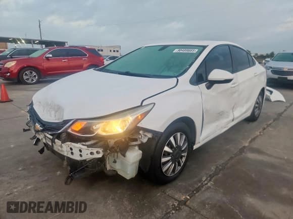 ✅ 2017 Chevrolet Cruze LS • VIN: 1G1BC5SM4H7153456 • Lot: 90489665. Listed on Copart with 157,526 mi. Free auction sales archive from the USA and detailed vehicle history report at DreamBid. Image 1.