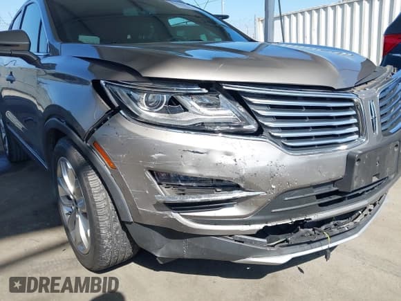 ✅ 2017 Lincoln MKC Select • VIN: 5LMCJ2C99HUL56055 • Лот: 43411675. Опубликован ранее на IAAI с пробегом 28 532 миль. Бесплатный доступ к архиву аукционных продаж из США и подробный отчёт об истории автомобиля на DreamBid. Изображение 17.