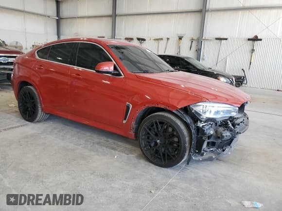 ✅ 2018 BMW X6 M • VIN: 5YMKW8C50J0Y74497 • Lot: 81001195. Wystawiony na Copart z przebiegiem 65 493 mil. Bezpłatny archiwum sprzedaży aukcyjnych z USA i szczegółowy raport historii pojazdu na DreamBid. Zdjęcie 4.
